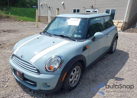 2013 Mini Hardtop Cooper из США, поврежденный, VIN WMWSU3C50DT689867